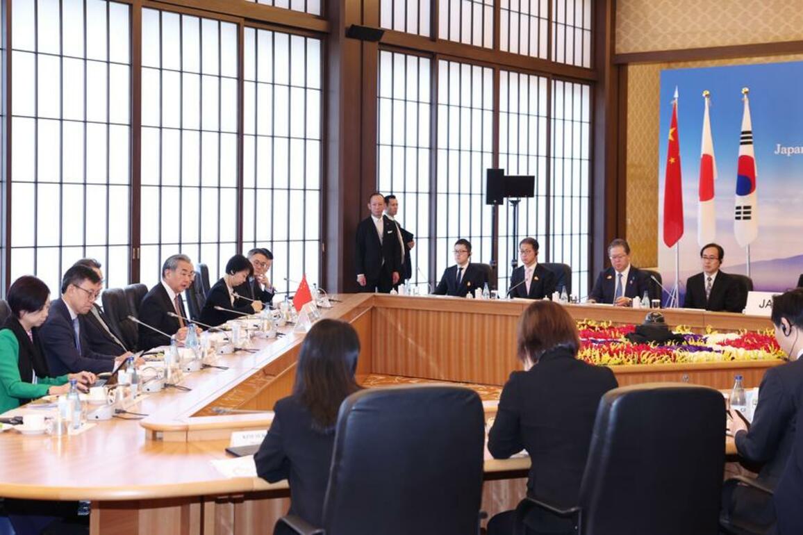 Column: Joining hands amid uncertainties -- an opportune time for closer China-Japan-S. Korea cooperation