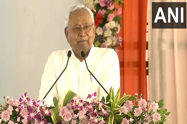 Have you ever seen such a big gathering before: Bihar CM Nitish Kumar lauds PM Narendra Modi in Siwan