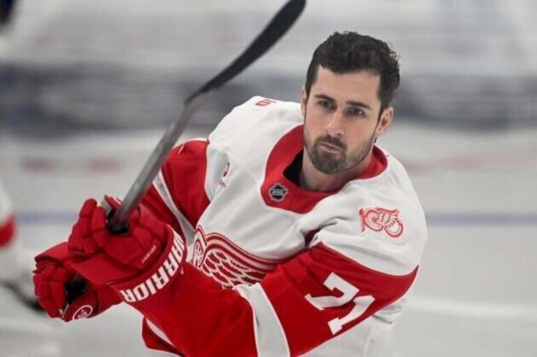 Report: Red Wings' Dylan Larkin has 3 teams on trade radar