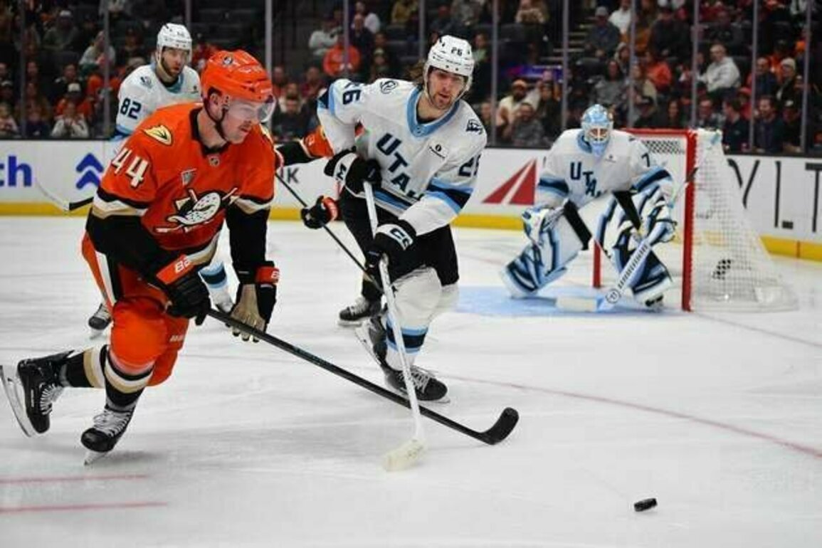 Olen Zellweger's overtime tally lifts Ducks over Mammoth