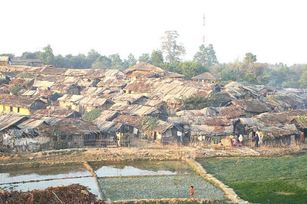 Two boats with refugees sink off Myanmar; over 500 feared dead
