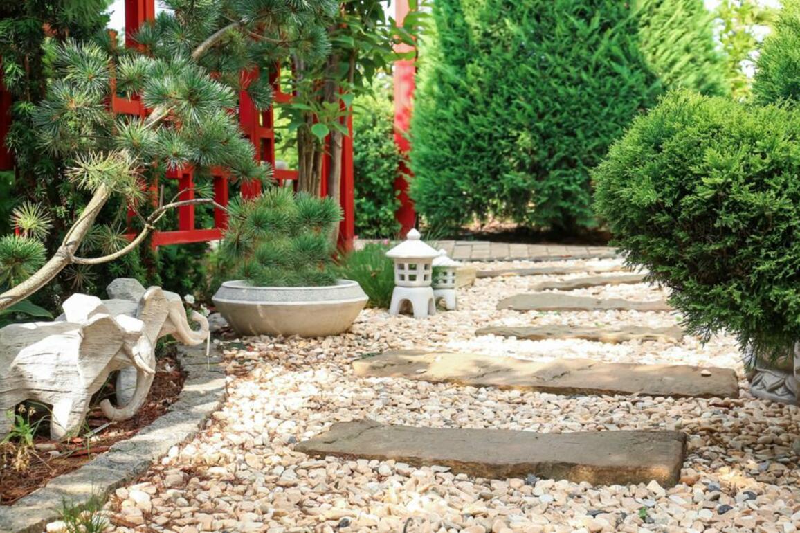 Charlie Albone- How to adopt oriental garden influences to bring peace