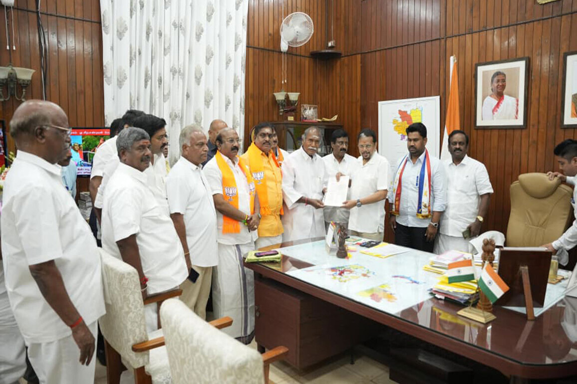 Rangasamy meets LG, stakes claim to form government in Puducherry