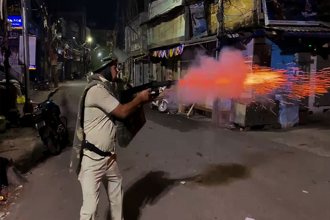 Internet, social media services suspended in Cuttack for 24 hours