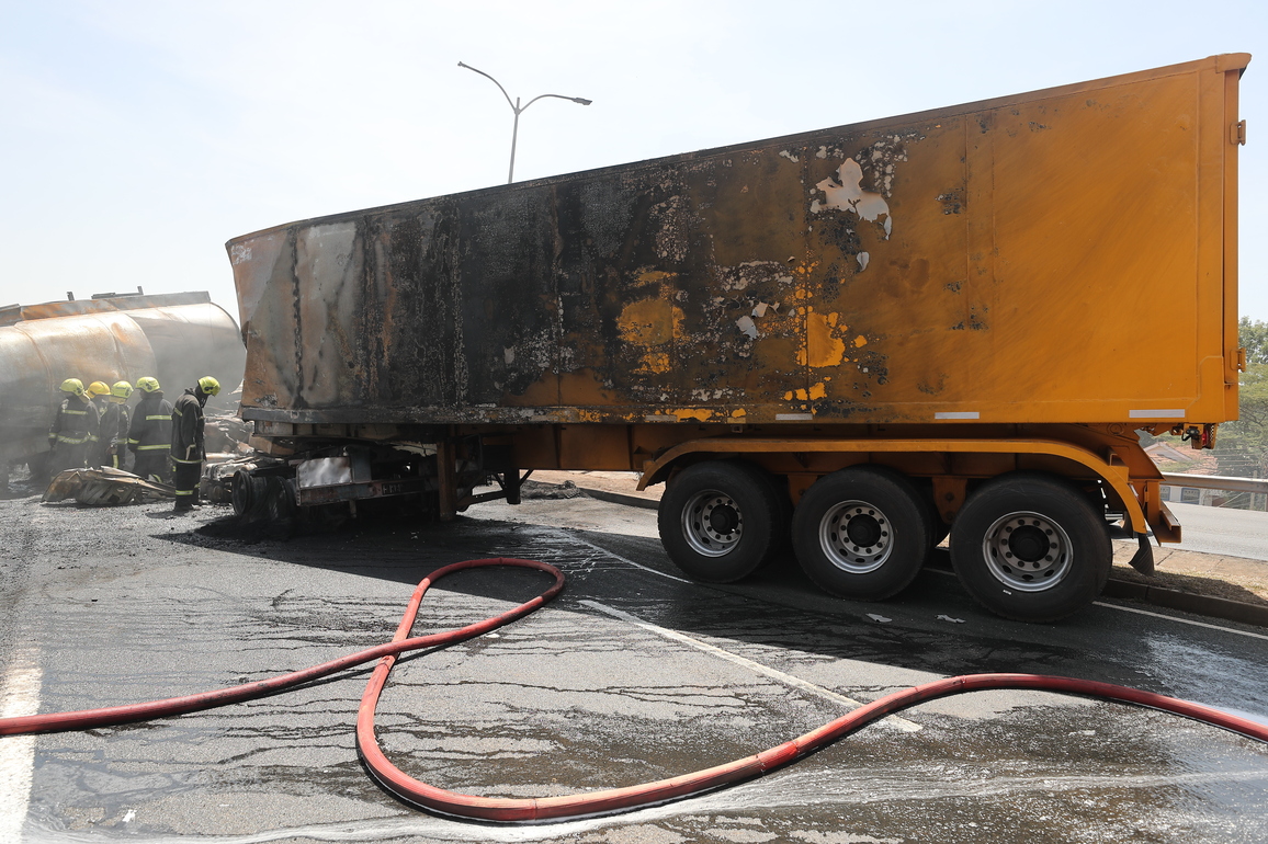 (SpotNews) KENYA-NAIROBI-FUEL TANKER-EXPLOSION-ACCIDENT