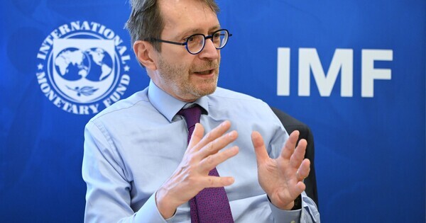 U.S.-WASHINGTON, D.C.-IMF-ASIA AND PACIFIC DEPARTMENT-DEPUTY DIRECTOR-INTERVIEW