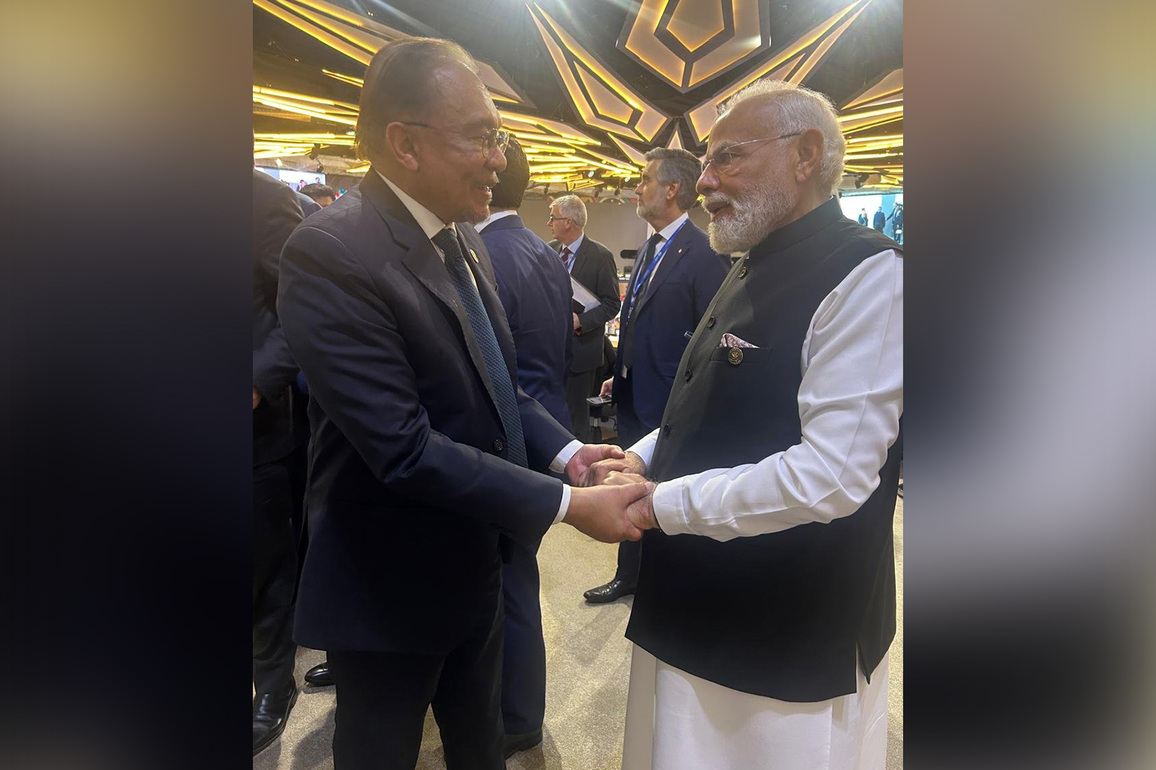 PM Modi meets Malaysian counterpart on sidelines of G20 Summit