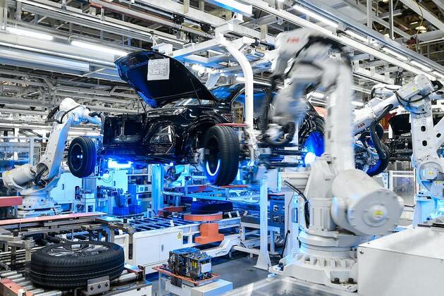 From cradle to vanguard: China's oldest auto giant rides wave of smart manufacturing