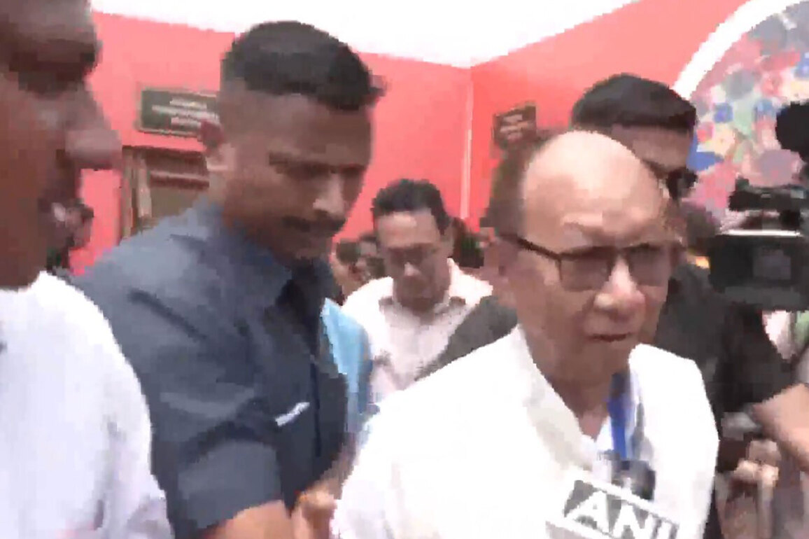 "West Bengal has accepted BJP": Manipur CM congratulates Suvendu Adhikari on taking oath as CM