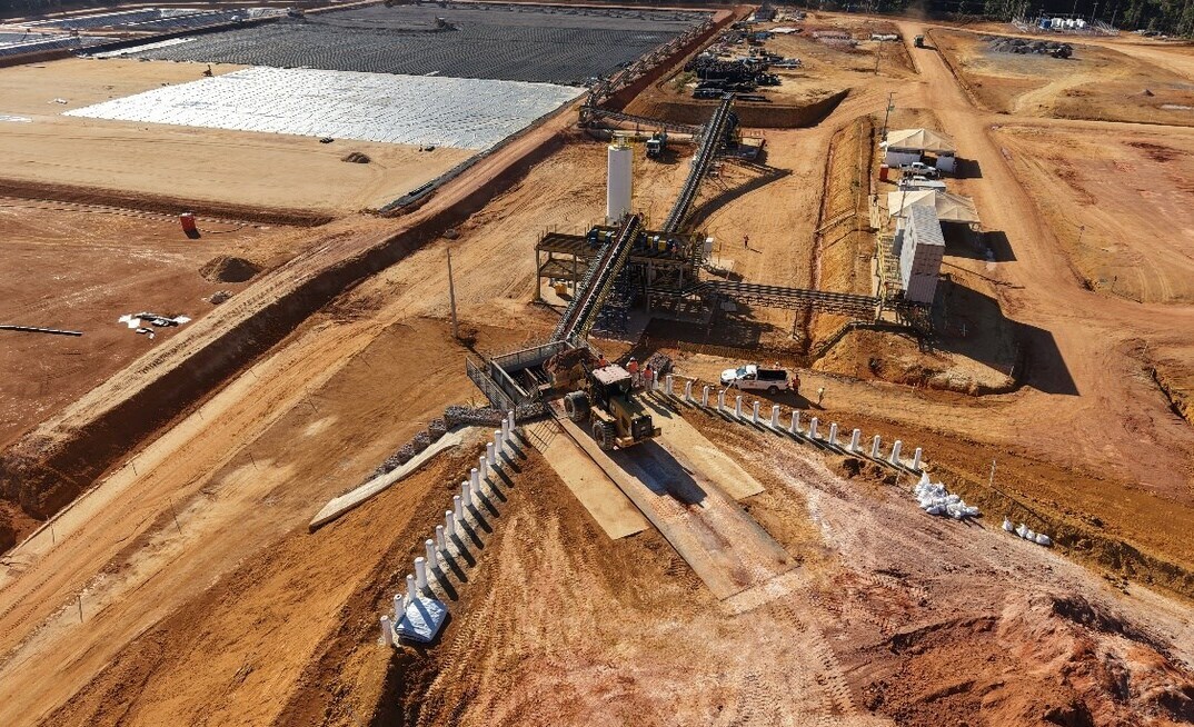 Construção do projeto de ouro Cuiú Cuiú Ouro Cabral