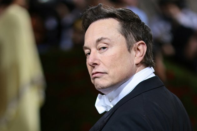 Musk&#039;s wealth drops by $100 billion Bloomberg