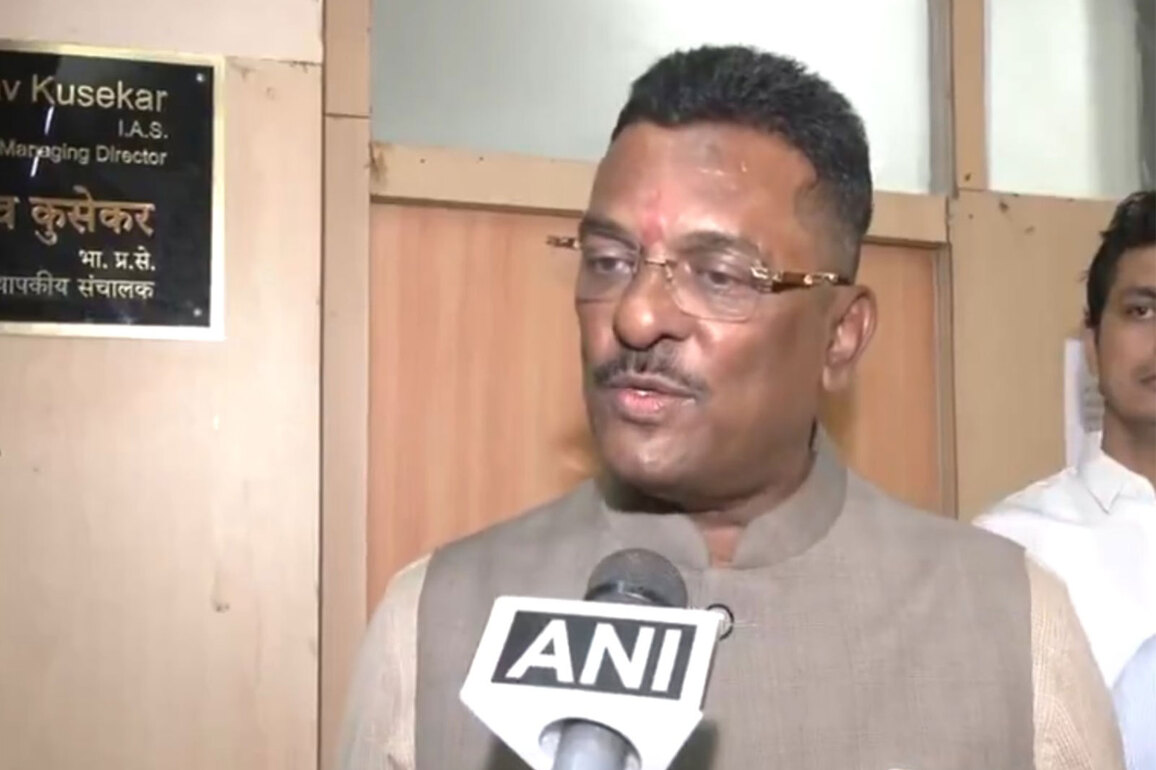 Maharashtra Transport Minister calls urgent meeting after female passenger allegedly molested by bike taxi driver in Kalyan
