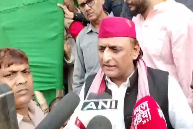 "NDA wants to mortgage Bihar, people will choose harmony this time": Akhilesh Yadav in Siwan
