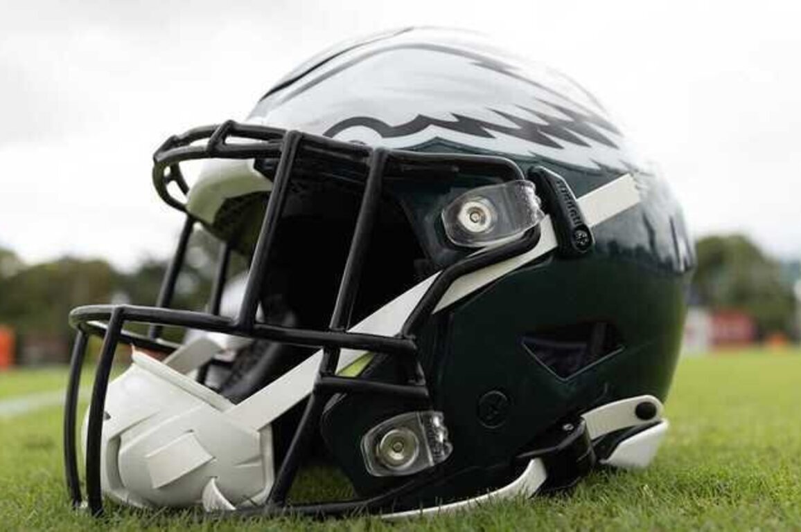 Eagles announce football staff title changes and additions
