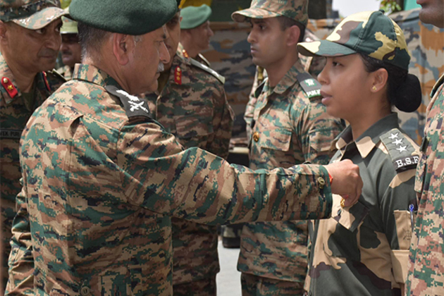 COAS General Upendra Dwivedi felicitates BSF Asst Commandant Neha Bhandari for contribution in Op Sindoor