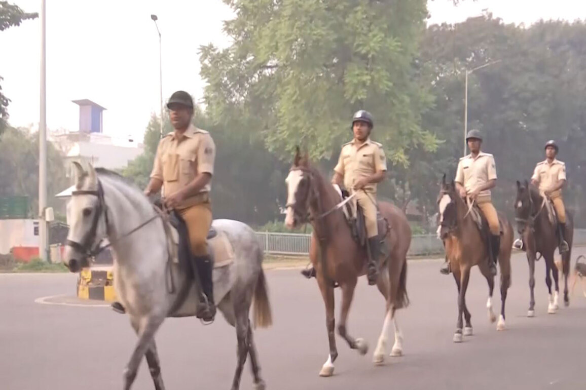Mounted police conduct patrolling as counting for Bihar elections goes on