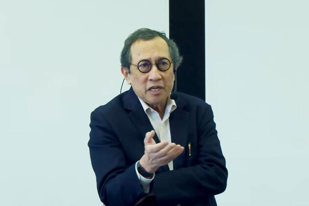 "If you had no nuclear weapons, nobody would care": Former Singaporean diplomat says "Pakistan teetering on brink of failure"