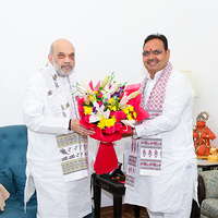 Delhi: Rajasthan CM meets Union Home Minister, discusses development projects in state
