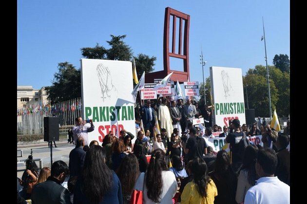 Geneva: Pak Christians protests against forced conversion