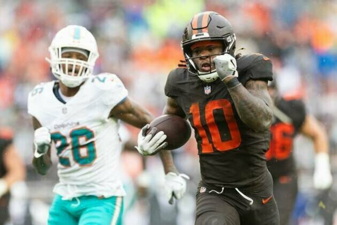 Quinshon Judkins (3 TDs), Browns demolish Dolphins