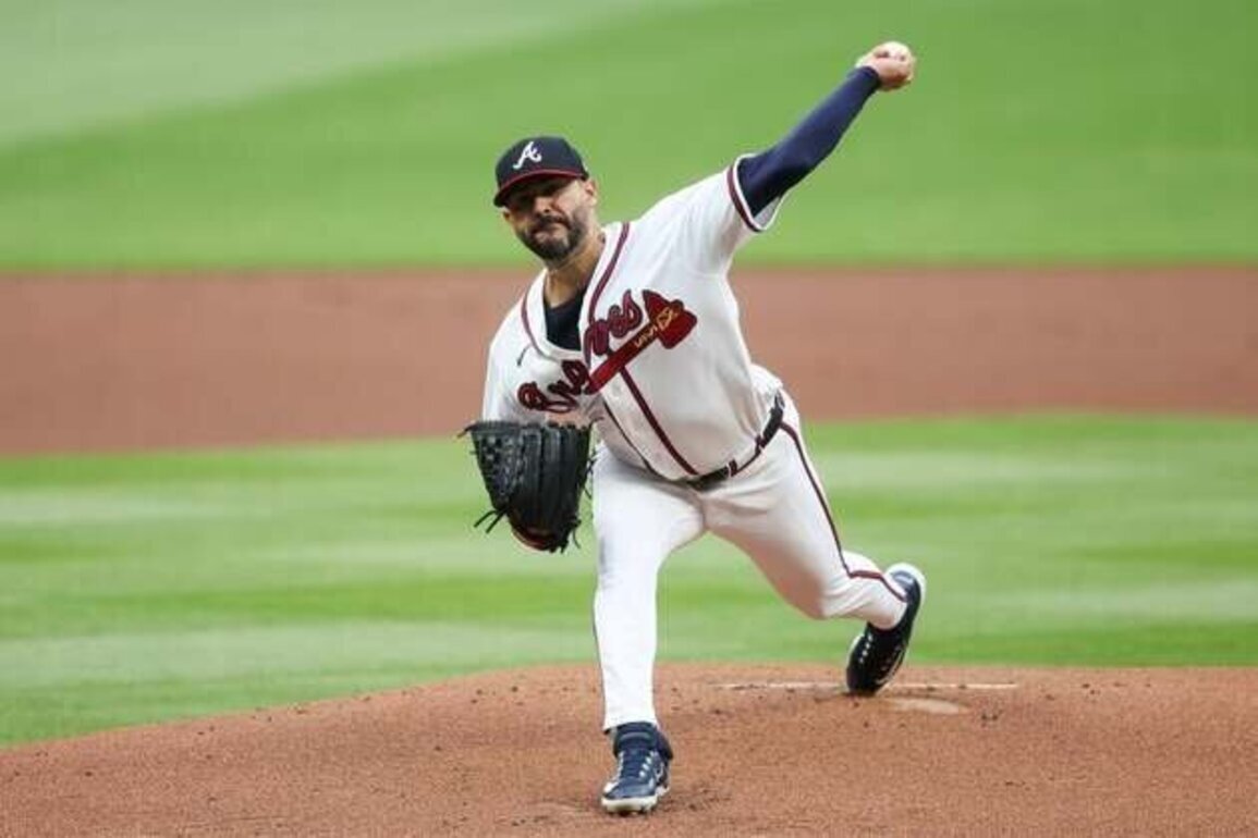 Martin Perez leads Braves past Tiger in matchup of division leaders