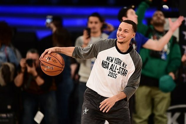 NBA star Curry marches, chants with US anti-racism protesters