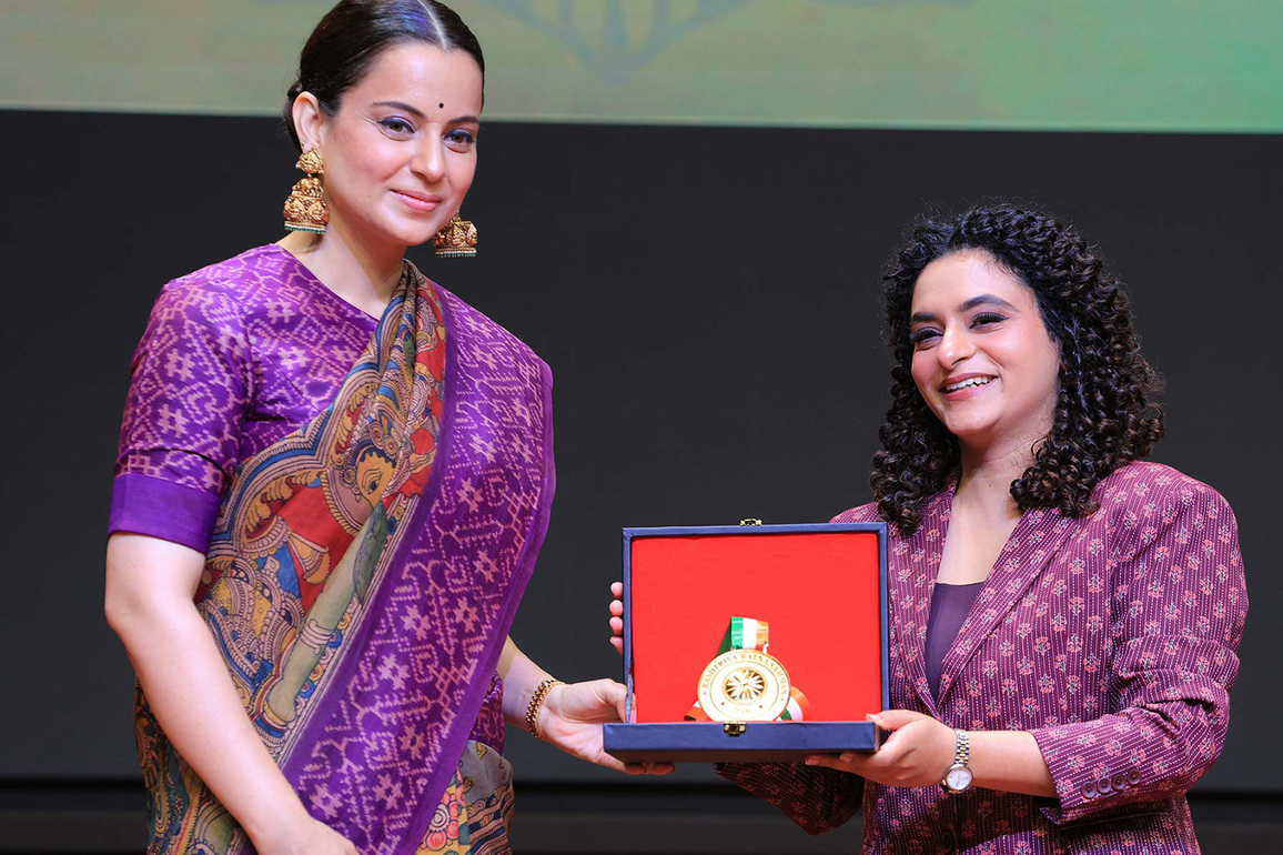 Dr. Anjalika Atrey Honoured with 'Most Trusted Celebrity Psychiatrist in Mumbai' Award at Brand Empower's Rashtriya Ratna Samman 2026 by Kangana Ranaut