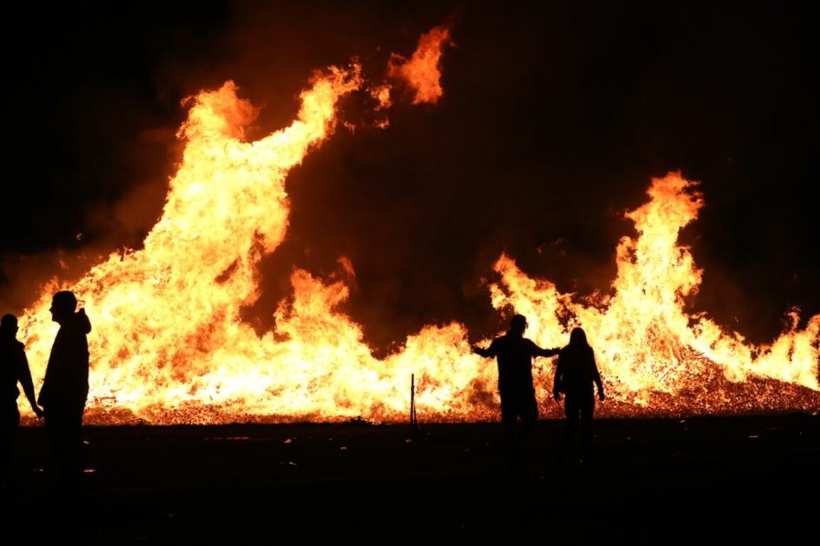 Belfast bonfire diversionary funding open "to any Tom, Dick and Harry", council told