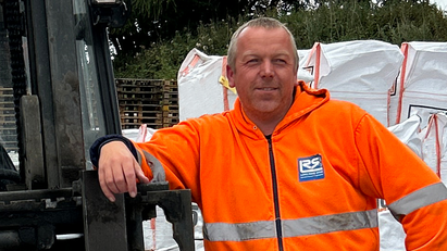 Long Rake Spar Site Supervisor celebrates 25 year service 