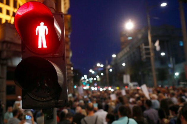 Threats Cast Chill Over Serbia&#039;s Media
