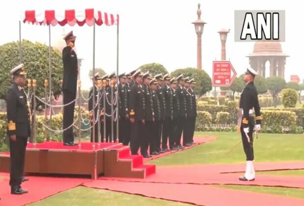 Outgoing Vice Chief of Naval Staff Vice Admiral SJ Singh receives Guard of Honour in Delhi