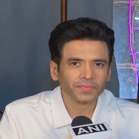 Actor Tusshar Kapoor calls upcoming 'Kapkapiii' release the"last wish" of director Sangeeth Sivan