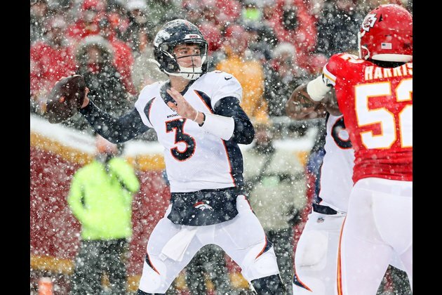 Chiefs hope to make it 10 straight over rival Broncos