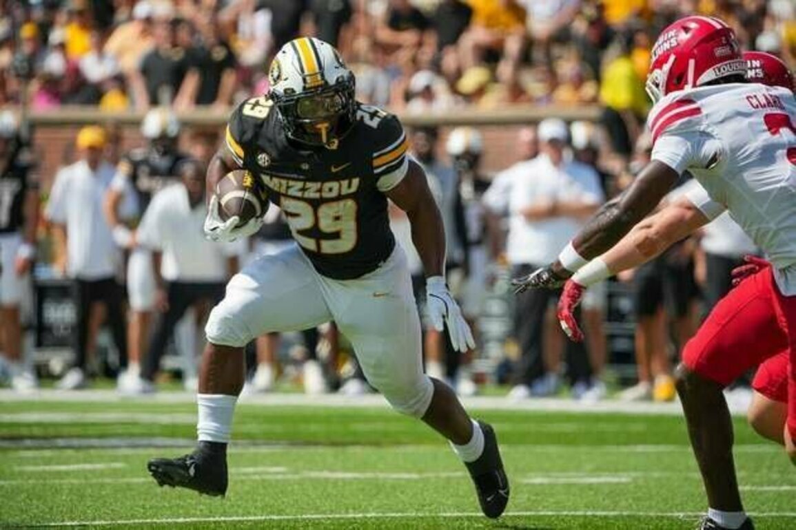 Ahmad Hardy leads No. 25 Missouri past Louisiana
