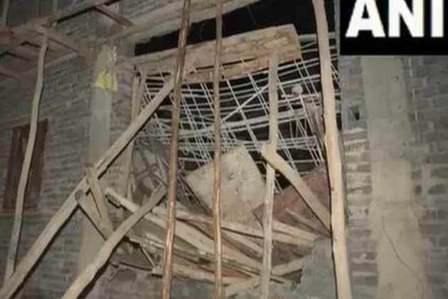 Delhi: Lintel collapse at under-construction house in Swaroop Nagar, rescue operations underway