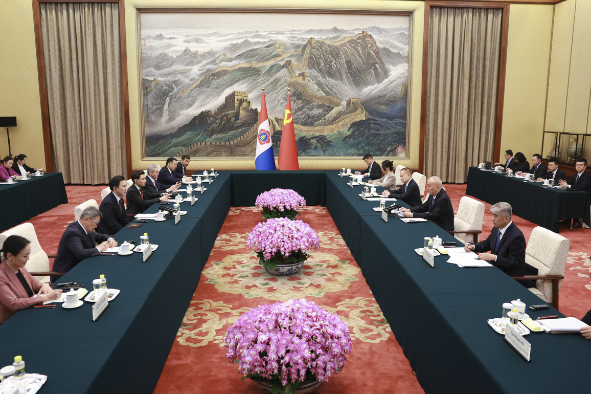 CHINA-BEIJING-CAI QI-MONGOLIAN PEOPLE'S PARTY-DELEGATION-MEETING (CN)