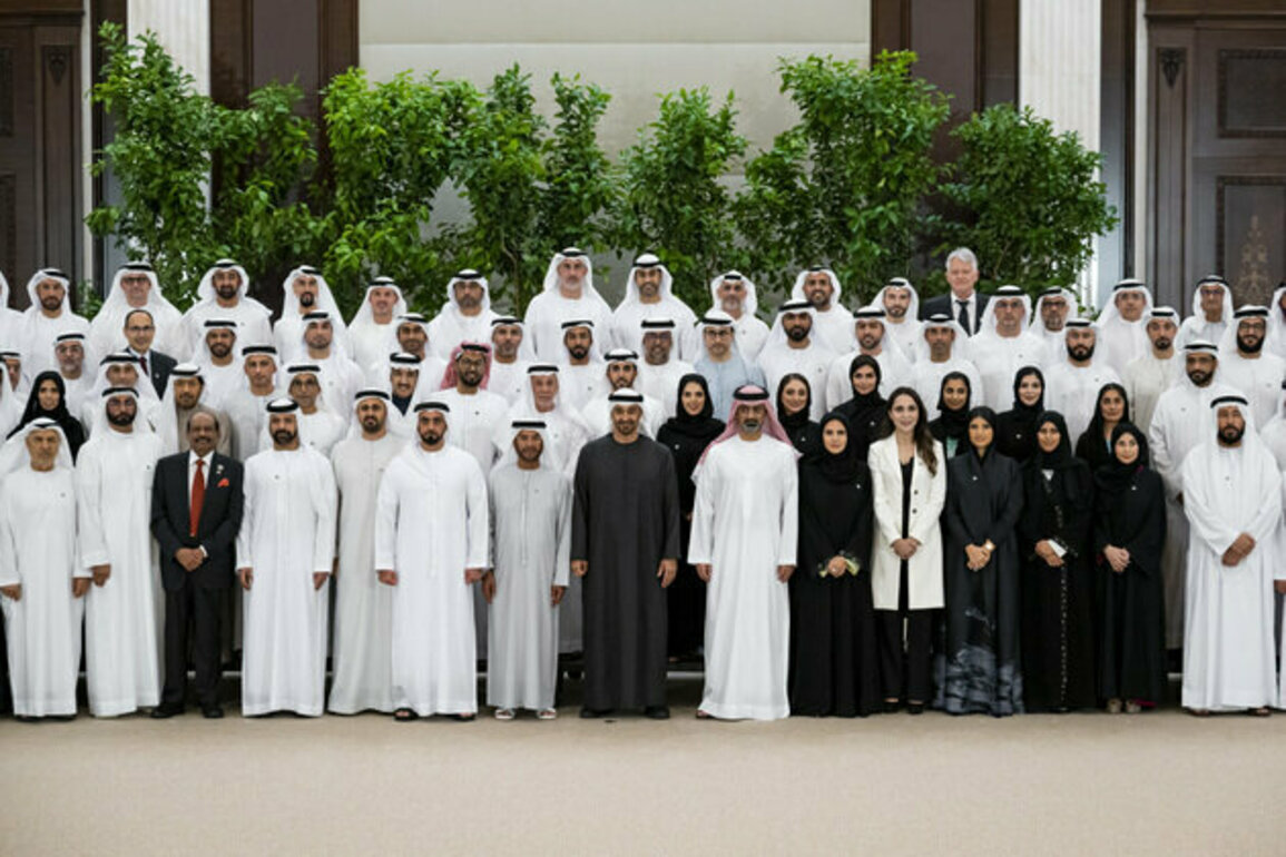 UAE President receives delegation of Erth Zayed Philanthropies affiliates, philanthropic donors