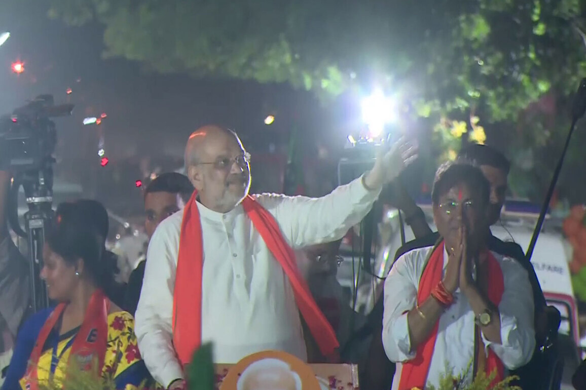 "Vote for Sonar Bangla": Amit Shah urges record turnout as West Bengal phase-2 polling begins across 142 seats