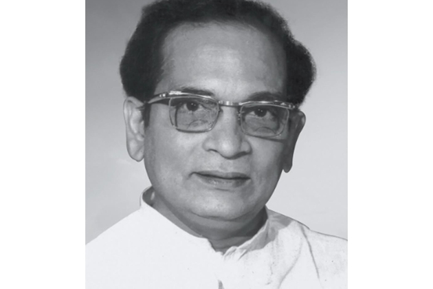 Allu Arjun pays touching tribute to his grandfather Allu Ramalingaiah on his birth anniversary