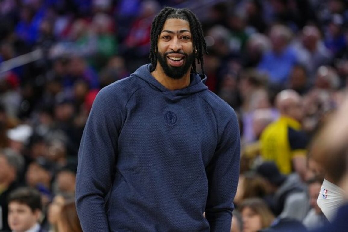 Anthony Davis (abdominal) ruled out to push back Mavs' debut