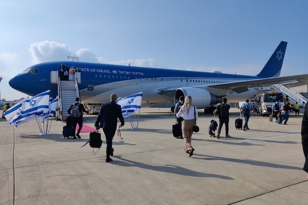 Israel changes route for plane carrying PM to U.S.