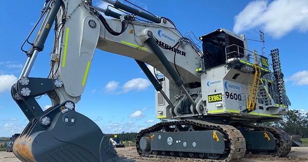 Liebherr commissions second Stanmore R9600 digger