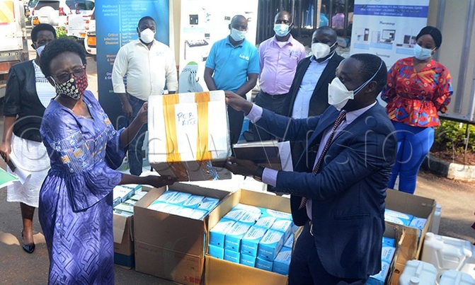 COVID-19: Over 120 foreign truck drivers who tested positive denied entry to Uganda COVID-19: Over 120 foreign truck drivers who tested positive denied entry to Uganda