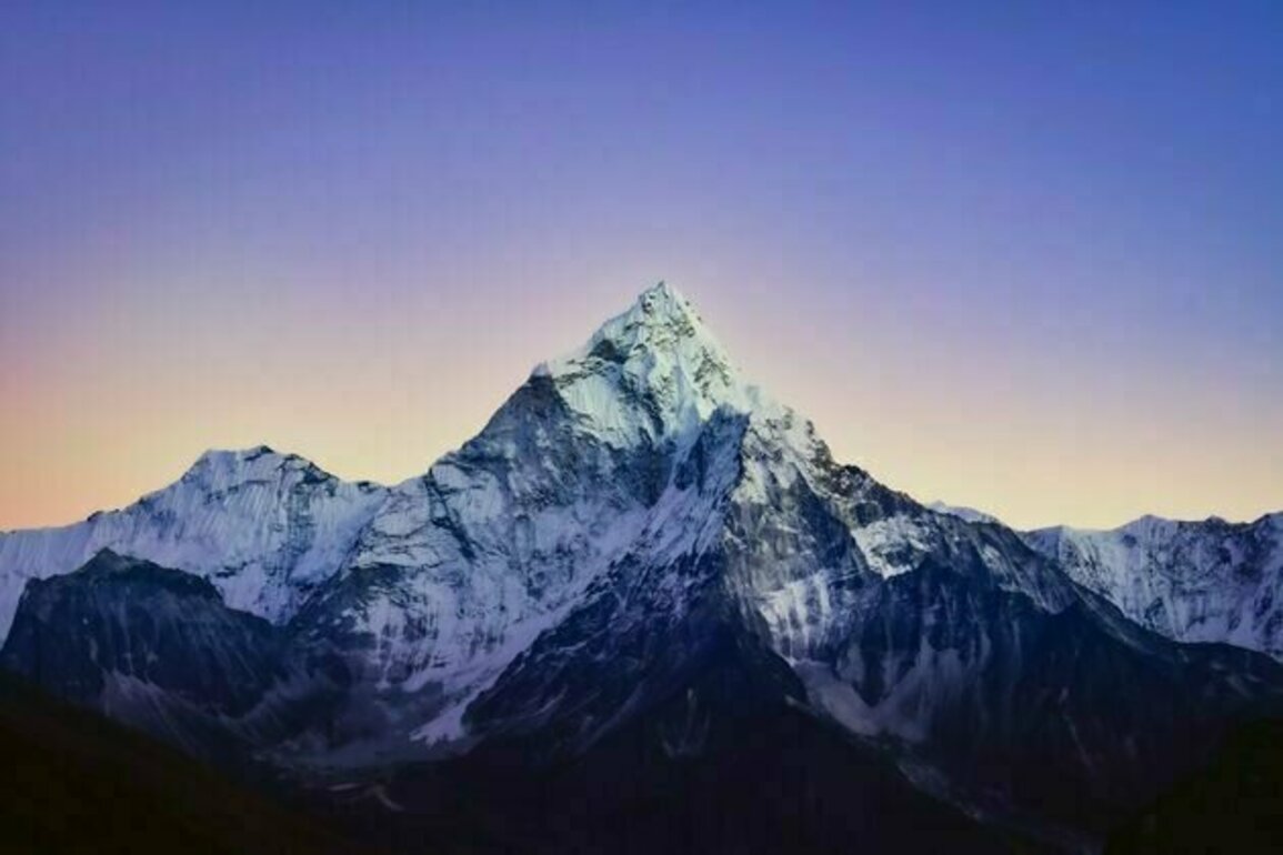 Curious Kids: if heat rises, why does it get colder in the mountains?