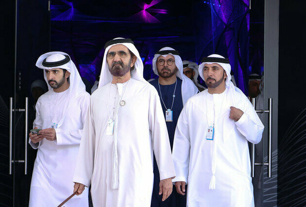 Mohammed bin Rashid visits exhibition showcasing top government innovation projects at World Governments Summit