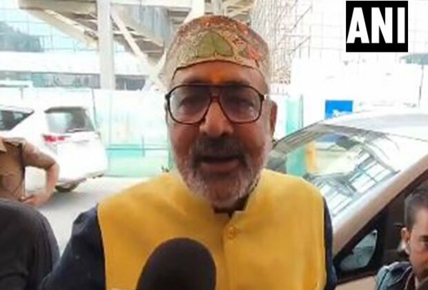 "Choron ko sab najar aate hain chor...": Union Minister Giriraj Singh attacks Tejashwi Yadav