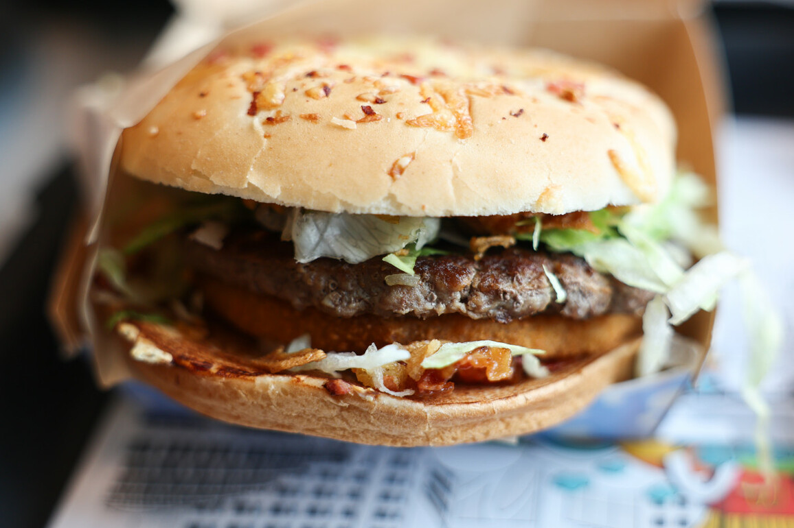 Major Family-Friendly Burger Chain to Shut Down More Locations in 2025