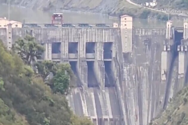 J-K: All gates of Baglihar Dam on Chenab remain closed even a year after Indus Waters Treaty suspension