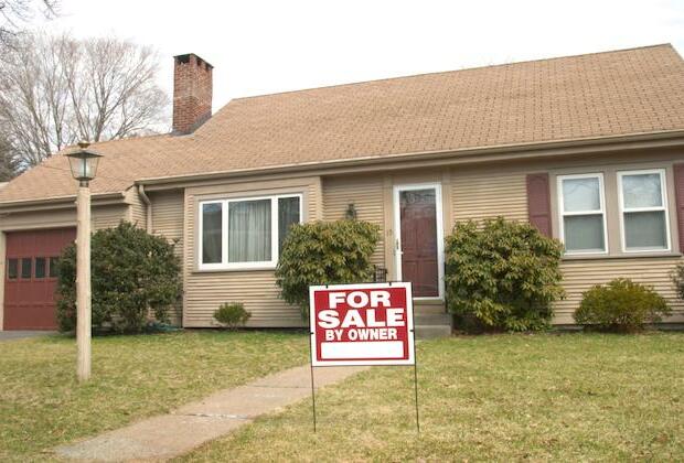 As interest rates jump, home sales plummet in US