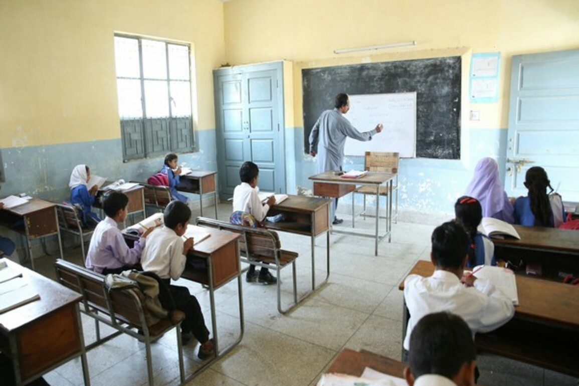 Pakistan: Students, teachers face shortage of textbooks in govt schools in Khyber Pakhtunkhwa